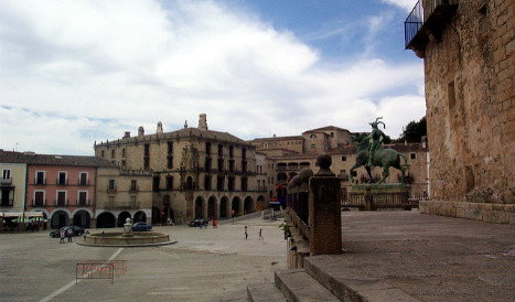 plaza mayor in trujillo